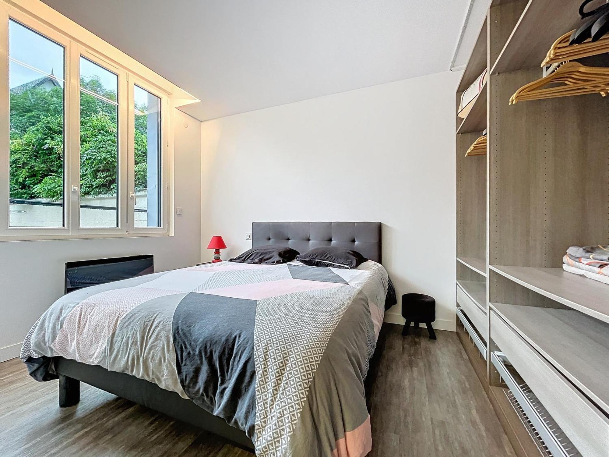 Loft Terrasse Avec Spa Proche Centre Historique Montlucon Exterior photo